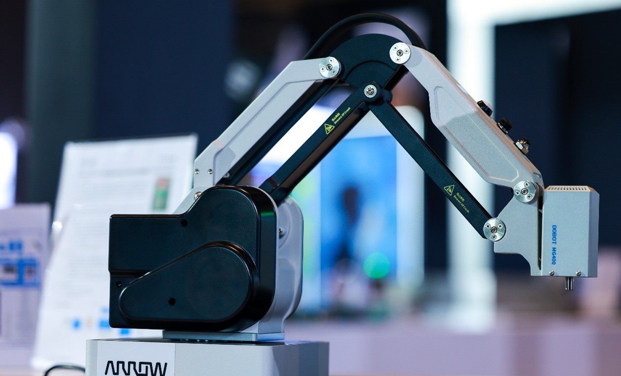 IMU与压电薄膜传感器在机器人领域的应用